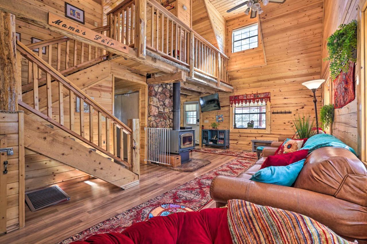 Rustic Duck Creek Village Cabin With Fire Pit! Buitenkant foto