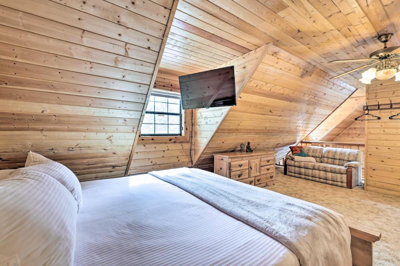 Rustic Duck Creek Village Cabin With Fire Pit! Buitenkant foto