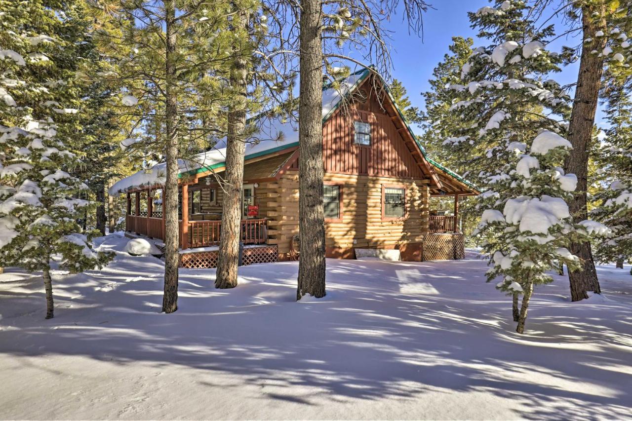 Rustic Duck Creek Village Cabin With Fire Pit! Buitenkant foto