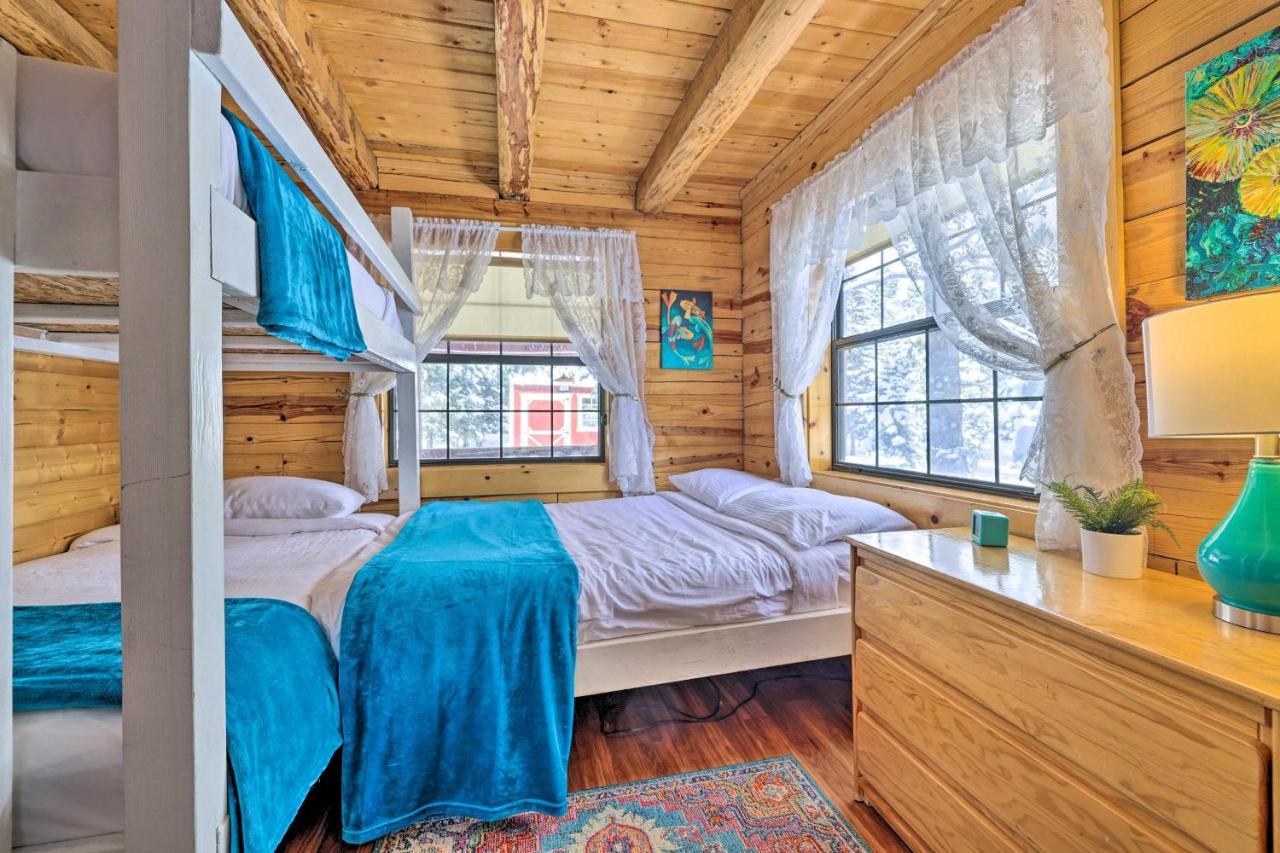 Rustic Duck Creek Village Cabin With Fire Pit! Buitenkant foto